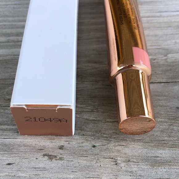 ICONIC LONDON Sheer Cream Blush in Rose Riot - Picture 6 of 8